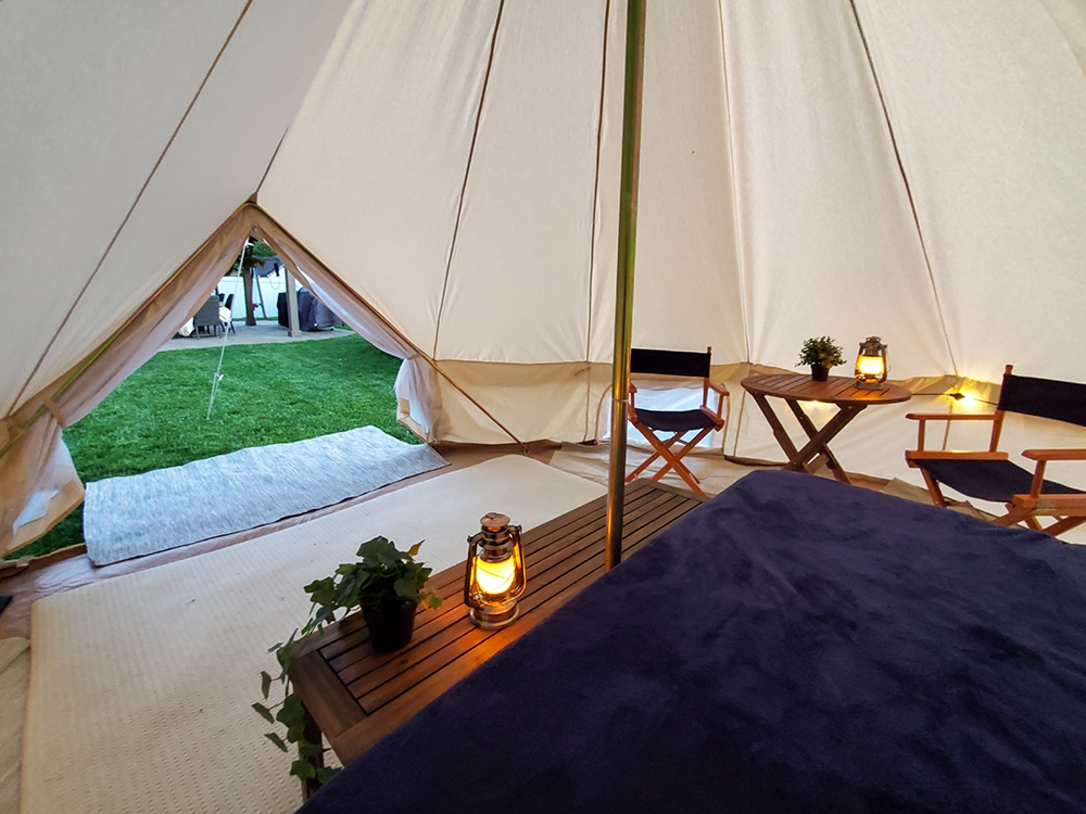 Royal_Backyard_Glamping_tent_rental_events_06_sm.jpg Royal_Backyard_Glamping_tent_rental_events_06_sm.jpg