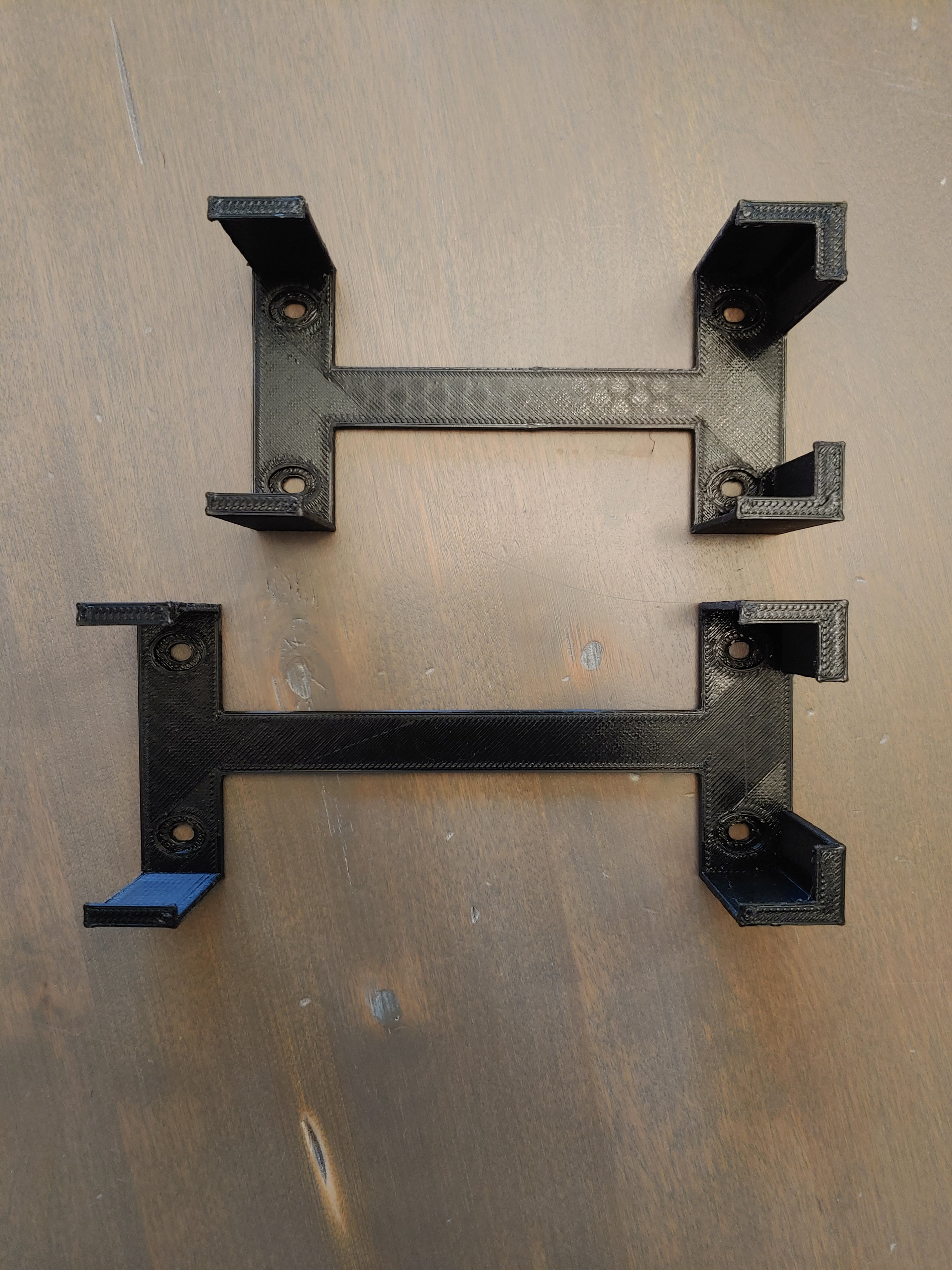 xr1530 brick holder.jpg