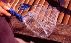 20 handnet.jpg