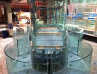 A very different of fish tank from ours B IMG_0913.jpg