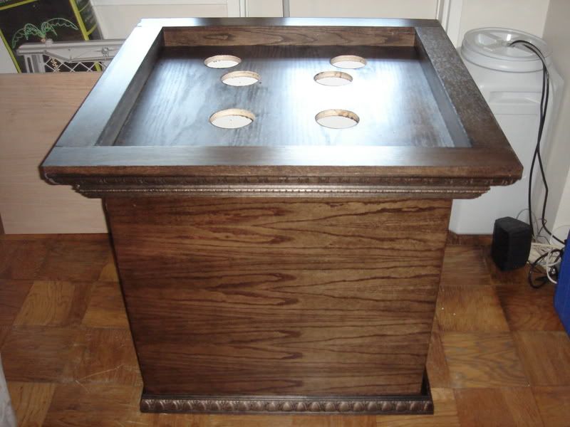 2008_0220100g-square-stand0002.jpg