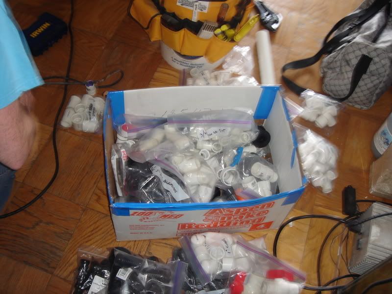 2008_0316london-tank_plumbing0037.jpg